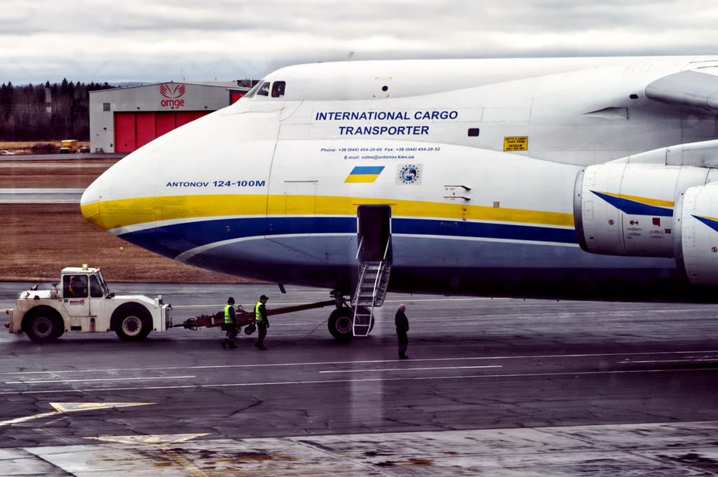 antonov_124_100m_by_rufusthered-dca3rcu.jpg