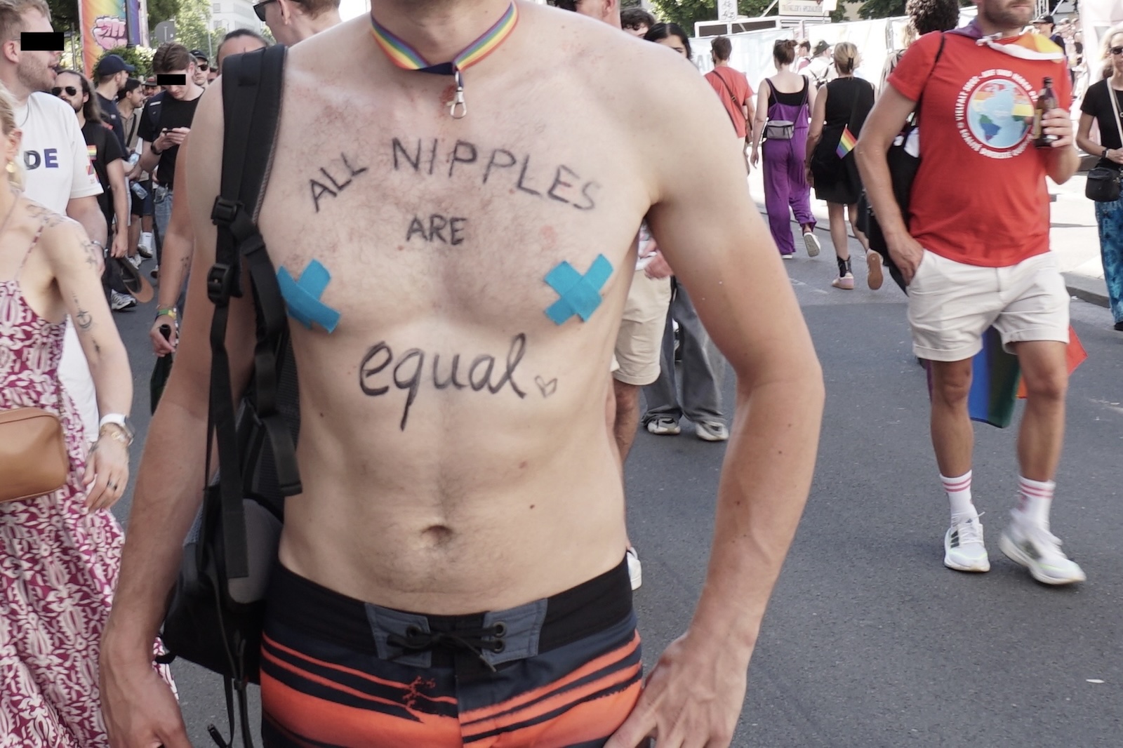 95politik_nipples_cens.jpg