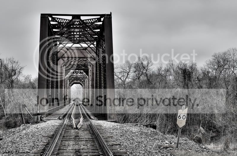 TrainTrestleBW.jpg