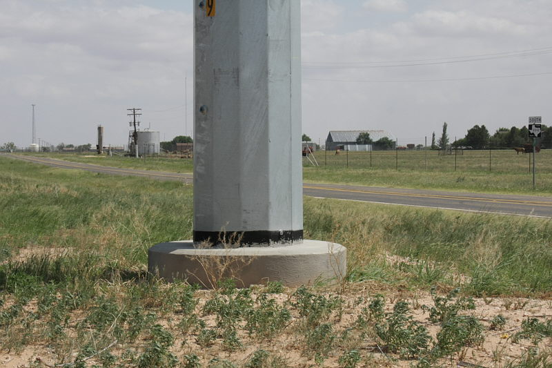 Poles_F32085-01-S800.jpg