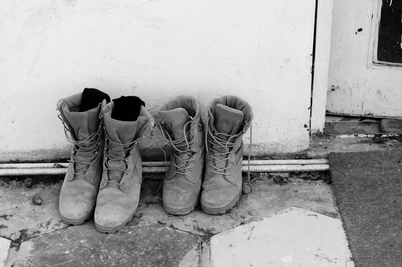 bootsbw2.jpg