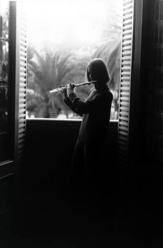 EleonoraFluteWindowContrast.jpg