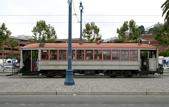 SFO_F10306R700.jpg