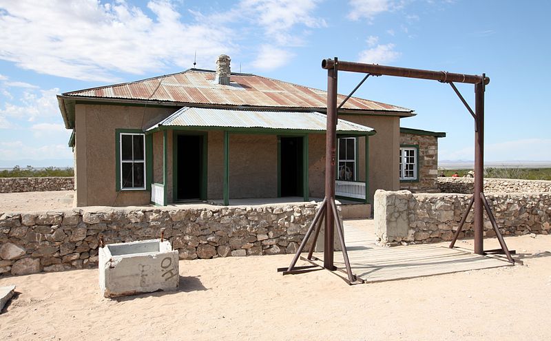 800px-McDonald-Schmidt_Ranch_House_002.jpg