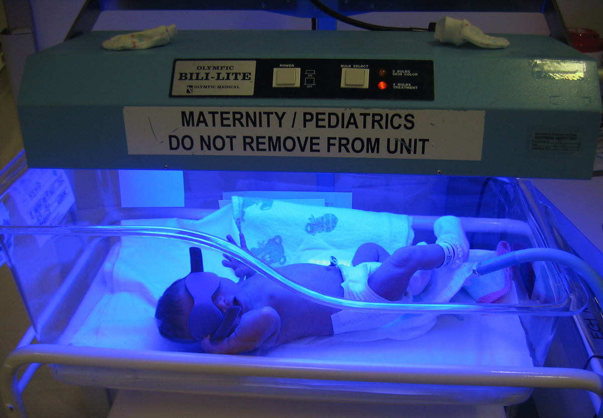 Bili_light_with_newborn.jpg