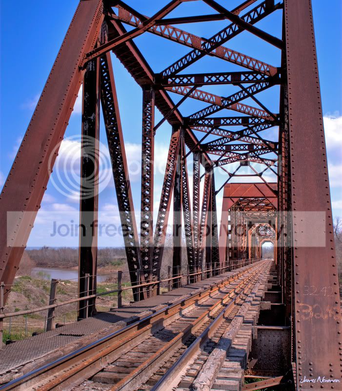 0301_trainbridge_1160_55_56_57_58_5.jpg