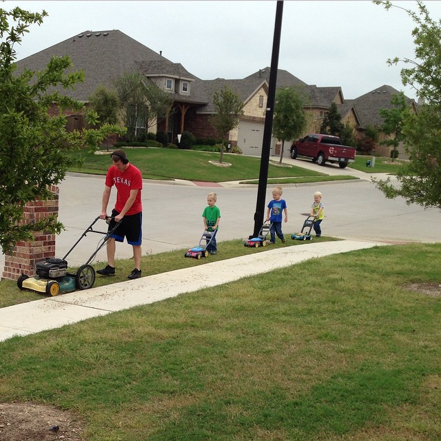 Four_lawnmowers.jpg