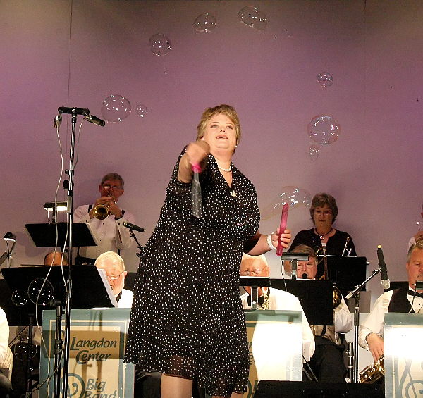 Big_Band_F27516-01F.jpg