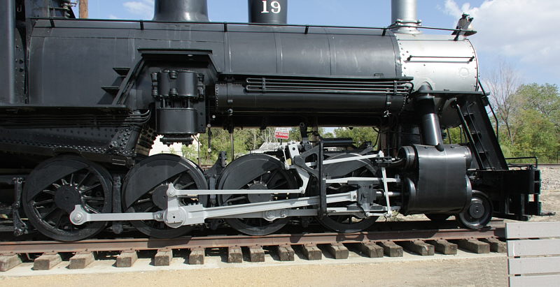 M-T_F28876-01C1-S800.jpg