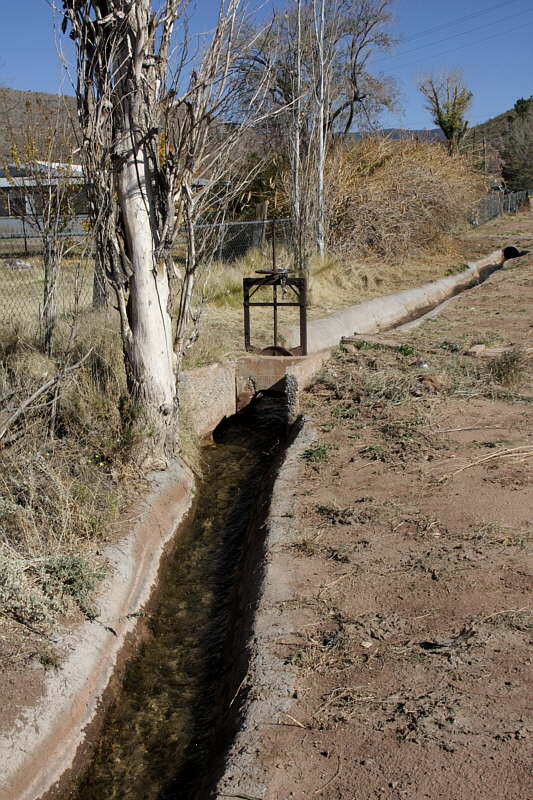 La_Luz_Ditch_F36626-01-S800.jpg