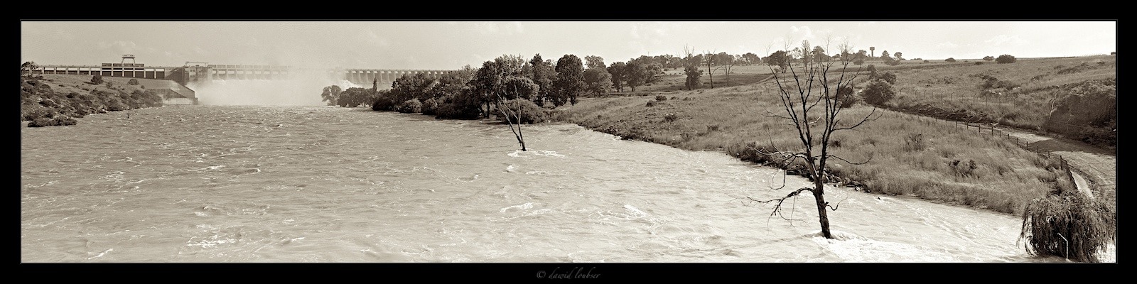 Vaal_River_Sluice_Flooding_by_philosomatographer.jpg