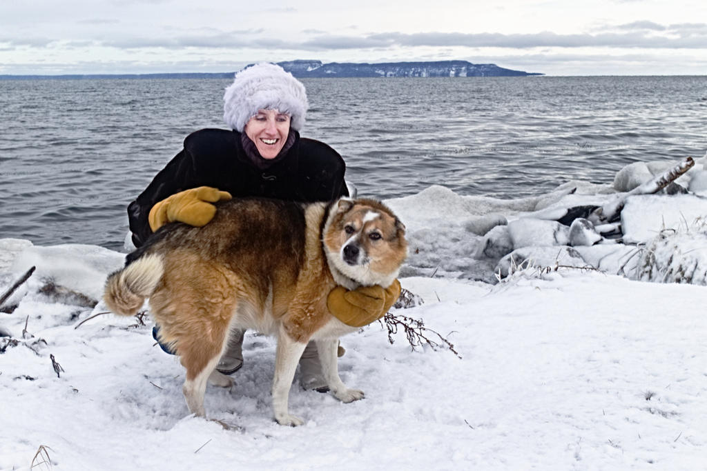 texas_girl_and_dog_in_thunder_bay__canada_by_rufusthered-dbww518.jpg
